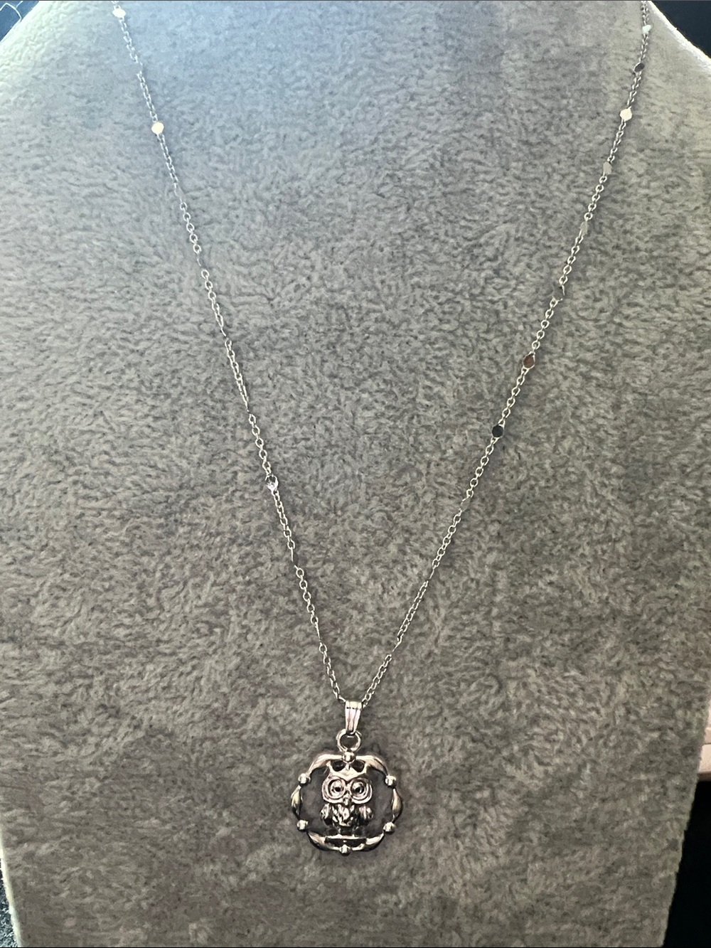 Silver Owl Pendant Necklace - Elegant Silver Finish